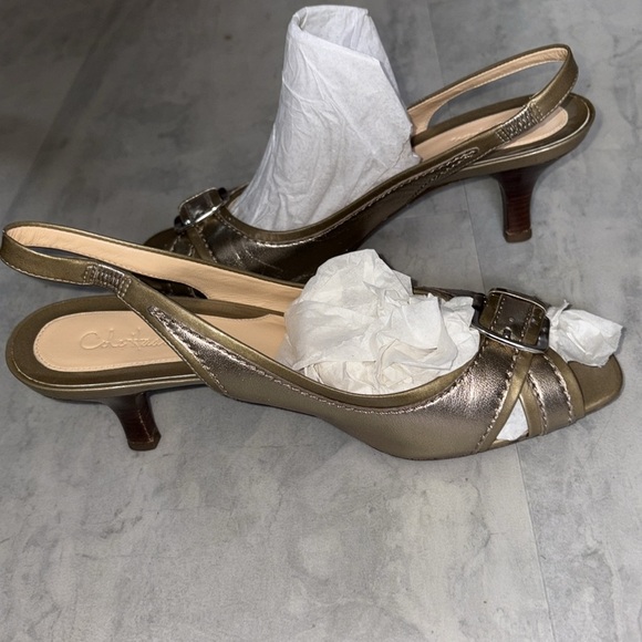 Cole Haan  open to sling back shoes
Sandals heels  Gold patent/gold leather NWOT - Picture 4 of 11